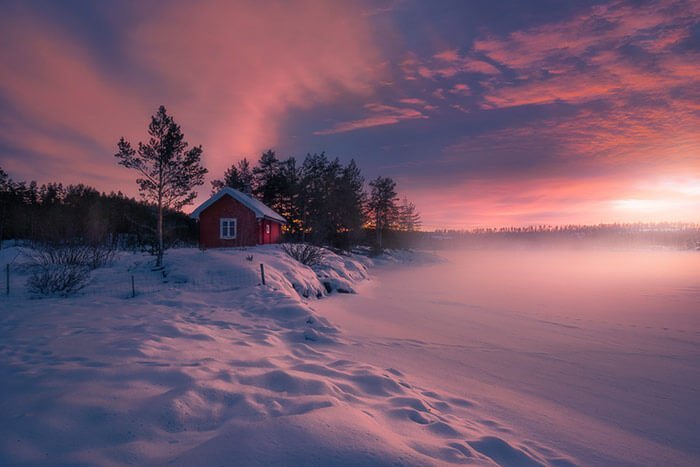 Smoking Cabin by Ole Henrik Skjelstad